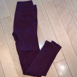 🆕 FABLETICS 🏃🏻‍♀️Purple SEAMLESS Legging!